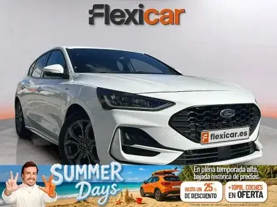 Usado Ford Focus Active 125 CV (91 kW) 2022 Blanco Berlina