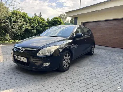 Usado Hyundai i30 Classic 90 CV (66 kW) 2009 Negro Berlina