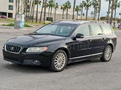 Usado Volvo V70 Summum 136 CV (100 kW) 2009 Negro Familiar