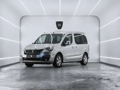 Käytetty Peugeot Partner Tepee Active 99 HP (72 kW) 2017 Harmaa Tila-auto