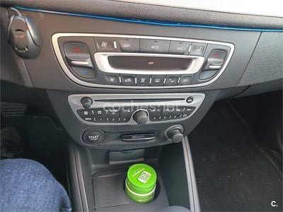 Usado Renault Mégane Dynamique 105 CV (77 kW) 2010 Blanco Berlina