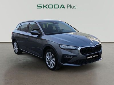 Usado Skoda Scala Selection 115 CV (84 kW) 2024 Gris Utilitario