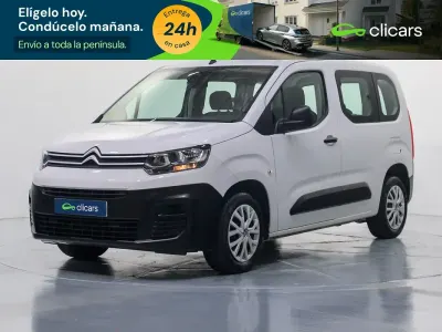 Usado Citroën Berlingo Live 102 CV (75 kW) 2022 Blanco Monovolumen