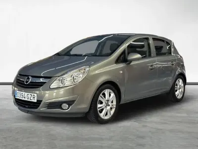Usado Opel Corsa Cosmo 101 CV (74 kW) 2010 Gris Utilitario