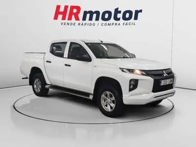 Usado Mitsubishi L200 150 CV (110 kW) 2021 Blanco Pickup/Camioneta