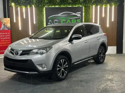 Usado Toyota RAV4 Advance 124 CV (91 kW) 2014 Gris / plata SUV