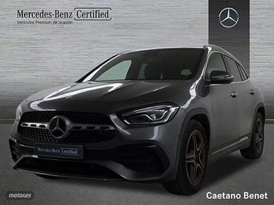 Gris / plateado Usado 2021 Mercedes GLA180 AMG line SUV | 31.950 € (Precio justo)