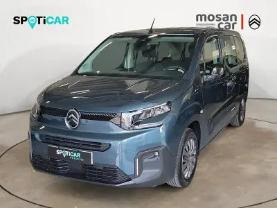 Usado Citroën Berlingo 130 HP (95 kW) 2025 Azul Monovolume