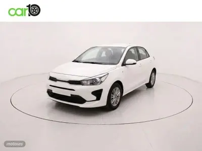 Usado Kia Rio 100 CV (73 kW) 2022 Blanco Berlina