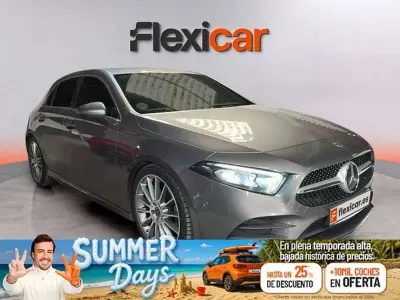 Usado Mercedes A180 136 CV (100 kW) 2019 Gris Utilitario
