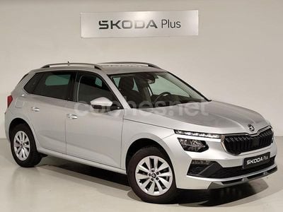 Usado Skoda Kamiq Selection 115 CV (84 kW) 2025 Gris / plata SUV
