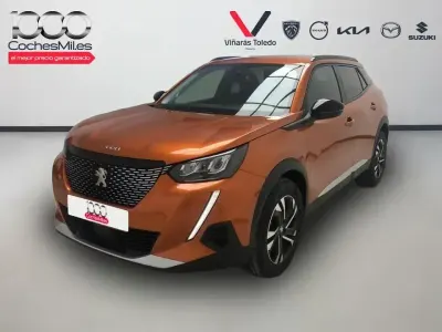 Usado Peugeot 2008 Allure 130 CV (95 kW) 2023 Naranja SUV