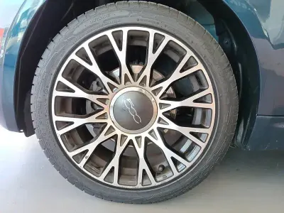 Usado Fiat 500 Dolcevita 70 CV (51 kW) 2023 Azul Berlina