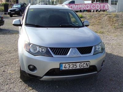 Usado Mitsubishi Outlander 140 CV (102 kW) 2008 Gris claro SUV