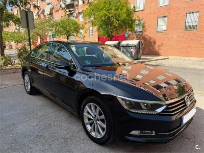 Usado VW Passat Advance 150 CV (110 kW) 2015 Negro Berlina