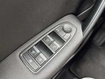 Usado Renault Captur Techno 145 CV (106 kW) 2023 Blanco SUV