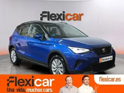 Usado Seat Arona Style 110 CV (80 kW) 2023 Azul SUV