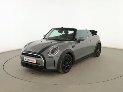 Usado Mini ONE 102 CV (75 kW) 2021 Gris Utilitario