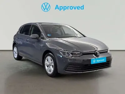 Usado VW Golf VIII Life 110 CV (80 kW) 2024 Gris Utilitario