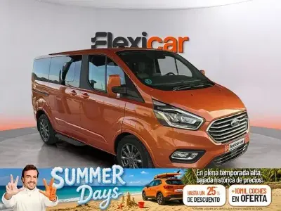 Usado Ford Tourneo Custom Titanium X 185 CV (136 kW) 2022 Naranja Van