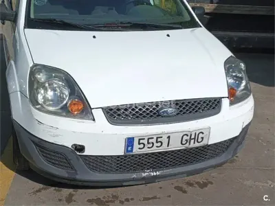 Używany Ford Fiesta Futura 68 KM (50 kW) 2008 Biały Hatchback