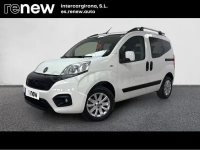 Usado Fiat Qubo Lounge 77 CV (56 kW) 2019 Blanco Monovolumen