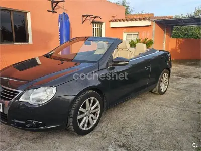 Usado VW Eos 122 CV (89 kW) 2010 Negro Descapotable