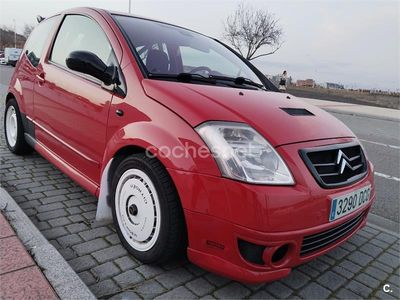 Usado Citroën C2 125 CV (91 kW) 2004 Rojo Utilitario