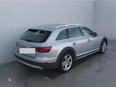 Usado Audi A4 Allroad 190 CV (139 kW) 2018 Gris / plata Familiar