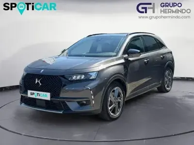 Usado DS Automobiles DS7 Crossback Rivoli 300 CV (220 kW) 2022 Gris SUV