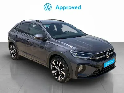 Usado VW Taigo R-line 115 CV (84 kW) 2025 Gris / plata SUV