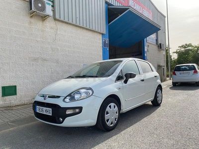 Käytetty Fiat Punto Easy 95 HP (69 kW) 2012 Valkoinen Viistoperä