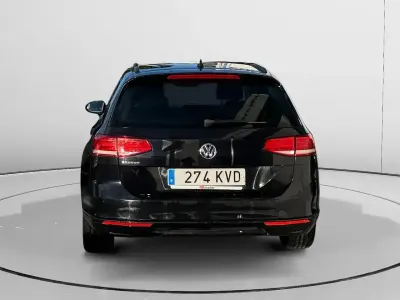 Käytetty VW Passat Advance 150 HP (110 kW) 2019 Musta Sedan