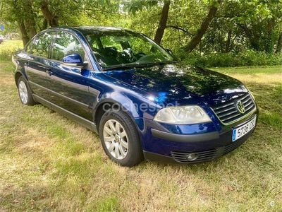 Azul Usado 2004 VW Passat Comfortline Berlina | 2700 € (Precio justo)
