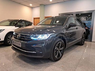 Usado VW Tiguan Life 245 CV (180 kW) 2023 Gris / plata SUV