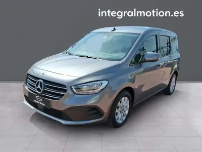 Usado Mercedes 180 116 CV (85 kW) 2022 Gris Berlina
