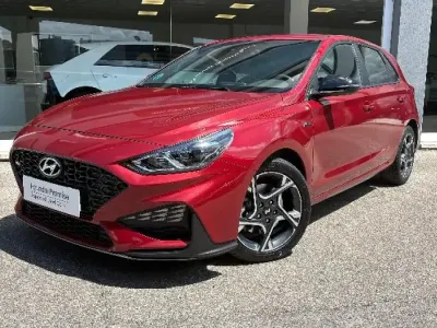 Käytetty Hyundai i30 N Line 120 HP (88 kW) 2022 Punainen