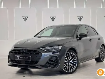 Usado Audi S3 Sportback Premium 333 CV (244 kW) 2024 Gris Utilitario