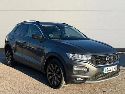 Usado VW T-Roc Advance 150 CV (110 kW) 2021 Gris / plata SUV