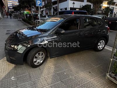 Gris / plata Usado 2018 VW Polo Edition Berlina | 12.000 € (Precio justo)