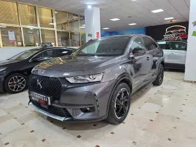 Usado DS Automobiles DS7 Crossback 130 CV (95 kW) 2022 Gris / plata SUV