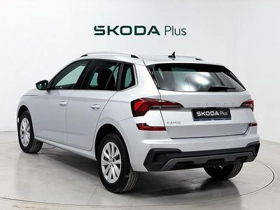 Usado Skoda Kamiq Selection 115 CV (84 kW) 2024 Gris plata SUV