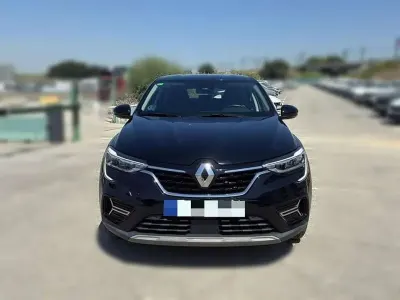 Usado Renault Arkana Intens 140 CV (102 kW) 2022 Negro SUV