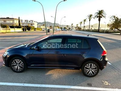 Usado VW Golf VII Advance 110 CV (80 kW) 2017 Azul Berlina