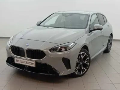 Usado BMW 120 Comfort Edition 163 CV (119 kW) 2025 Gris Utilitario