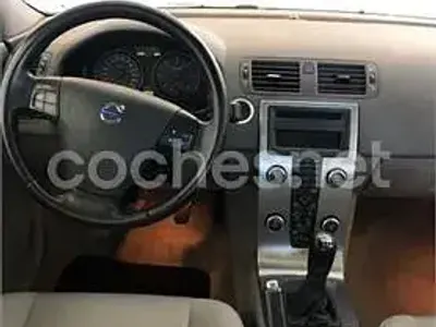 Usado Volvo S40 Momentum 136 CV (100 kW) 2008 Negro Berlina