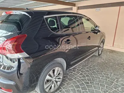 Usado Peugeot 3008 Style 130 CV (95 kW) 2016 Negro Berlina