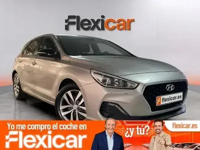 Usado Hyundai i30 120 CV (88 kW) 2018 Beige Berlina