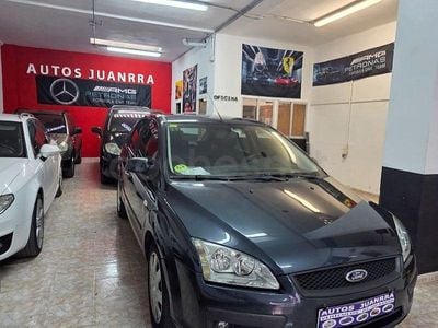 Usado Ford Focus Ghia 115 CV (84 kW) 2007 Gris / plata Berlina