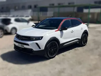 Usado Opel Mokka GS Line 110 HP (80 kW) 2021 Branco SUV